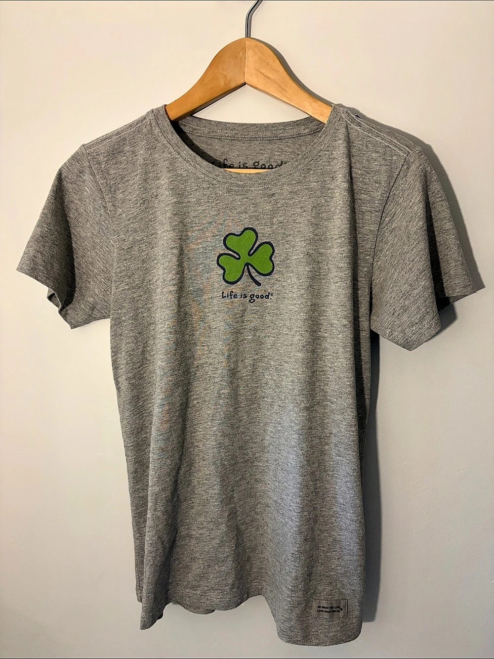 Life is Good Vintage Crusher Shamrock Gray XS NWT
